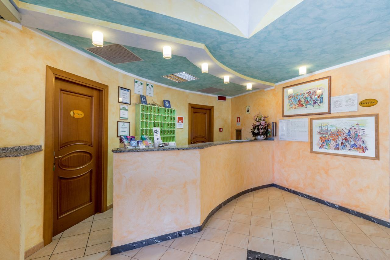 Hotel Baia Marina أروسييْ المظهر الخارجي الصورة