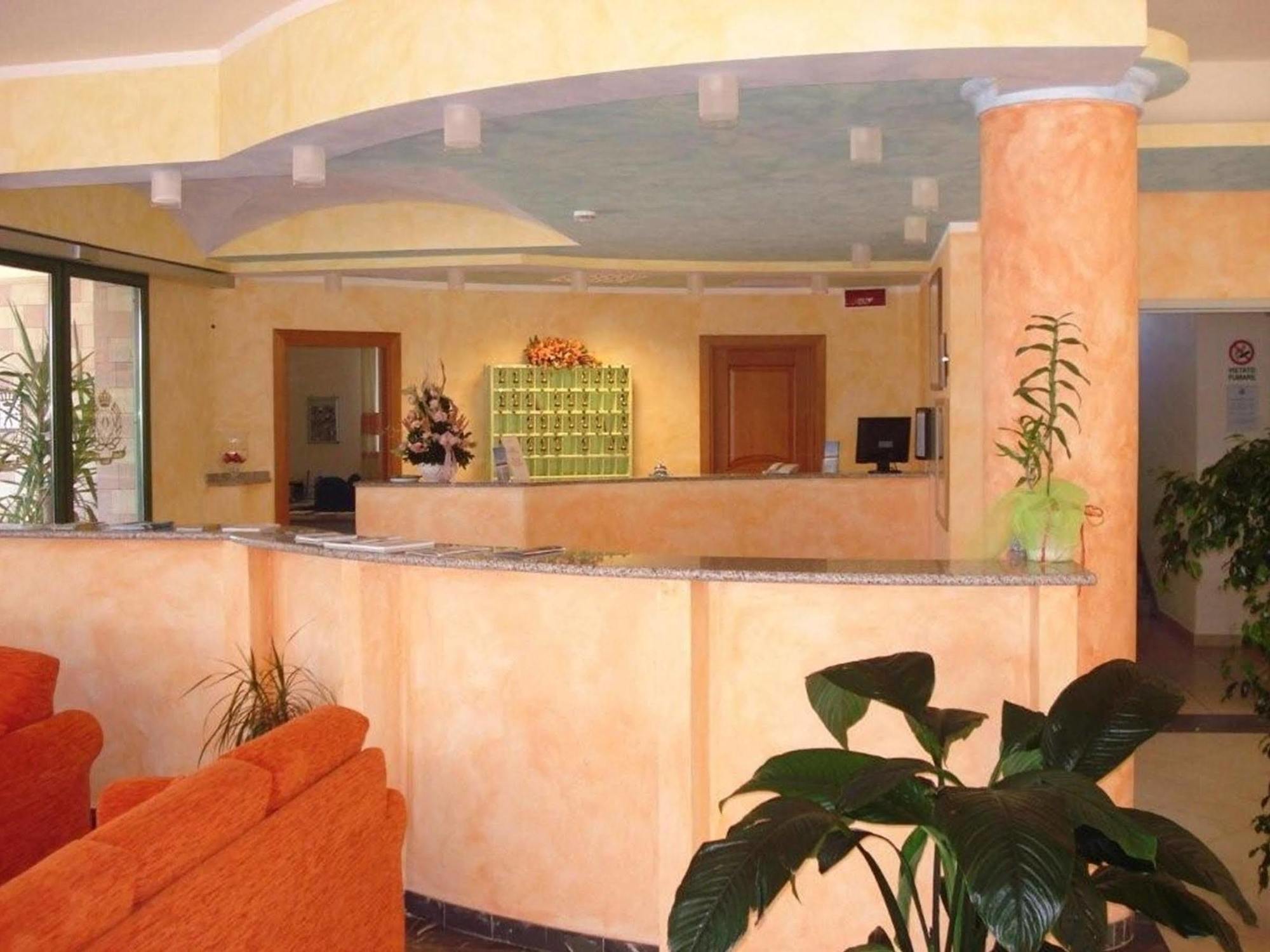 Hotel Baia Marina أروسييْ المظهر الخارجي الصورة